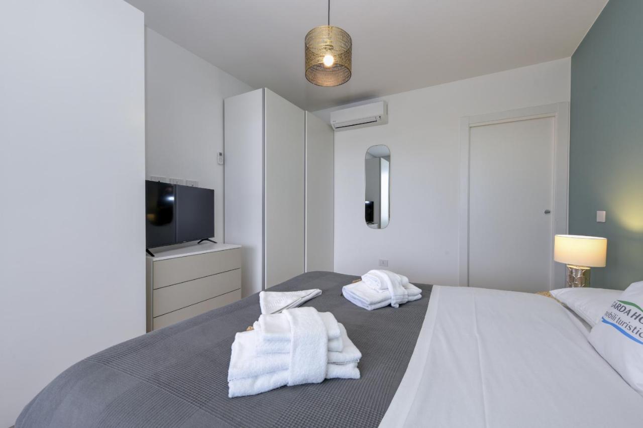פסקיארה דל גארדה Opalia Residence - Garda Lake Lifestyle Apartment מראה חיצוני תמונה